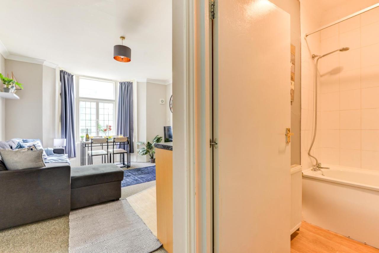 2 Bedroom Apartment - Queens Square Flat 1 Hove Exterior foto